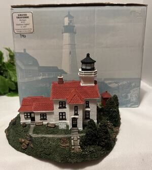Harbour Lights Grand Traverse Lighthouse, Michigan HL #191 with Box